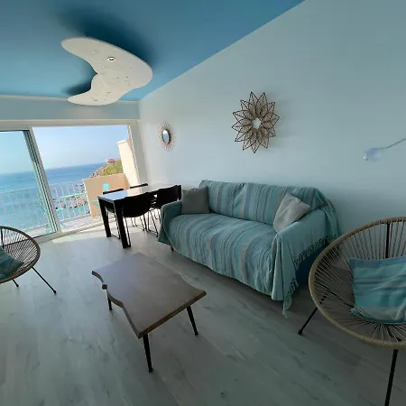 Azur-les Pieds Dans L'eau-vue Sur Et Clocher De En Toile De Fond - Wifi Fibre- Parking Couvert * Collioure